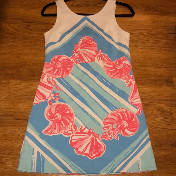 Lilly Pulitzer XS Sea shell 🐚 dress - Picture 1 of 3